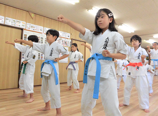 少年部　稽古の様子