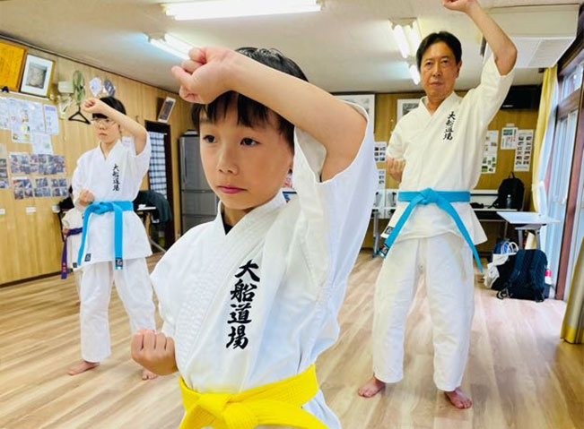 一般部　稽古の様子